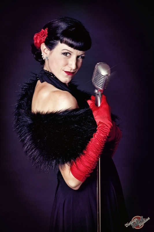 Bettie Berlin - Burlesque Trainerin der Burlesque Academy München